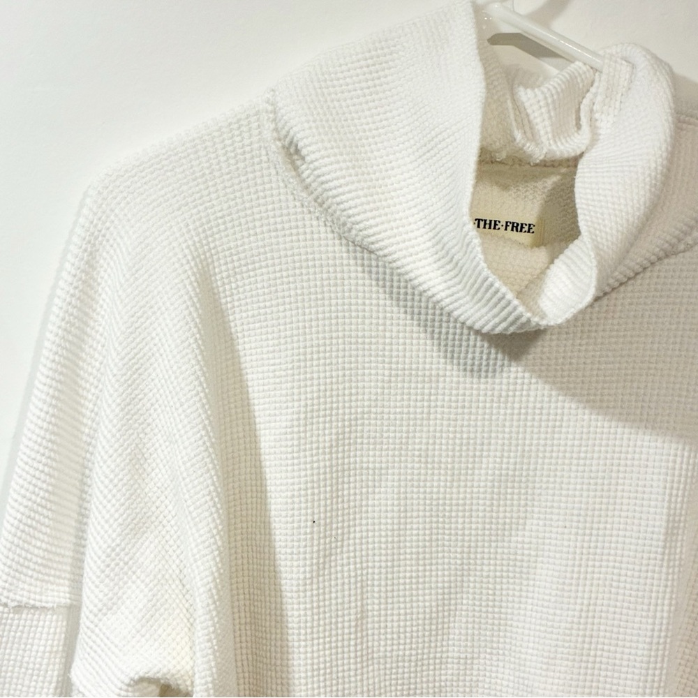 Free People We The Free White Highland Turtleneck Waffle Knit Thermal Size XL - Picture 3 of 6